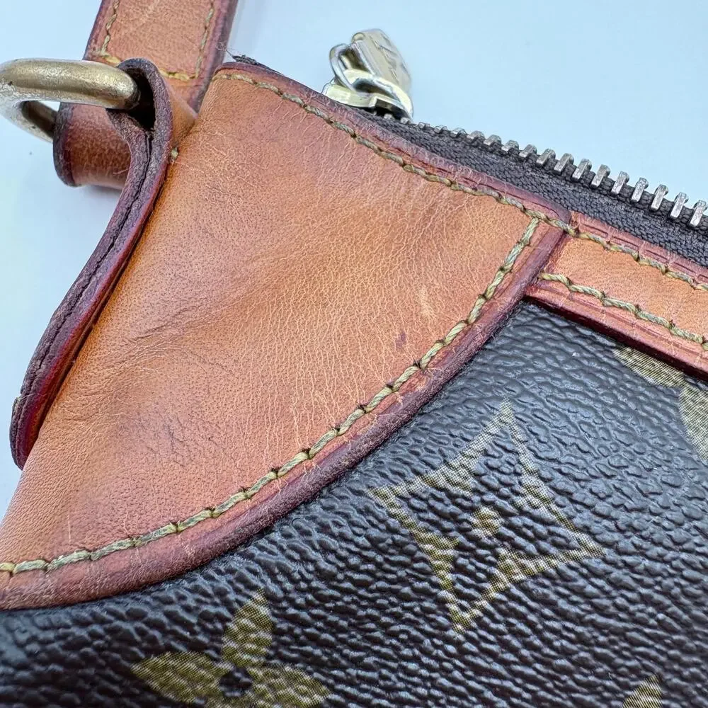 Authenticated Vintage Louis Vuitton Crossbody – Classic Monogram Shoulder Purse - Picture 12 of 15